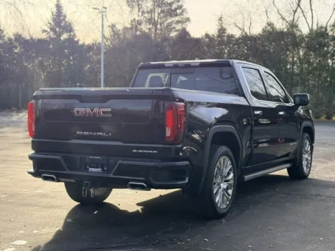 More photos of 2021 GMC Sierra 1500 Denali at Hank Graff Chevrolet Davison, MI