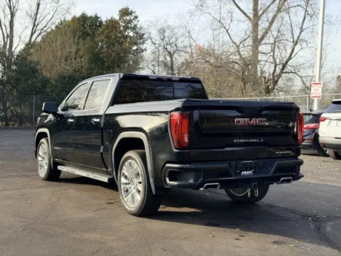 More photos of 2021 GMC Sierra 1500 Denali at Hank Graff Chevrolet Davison, MI