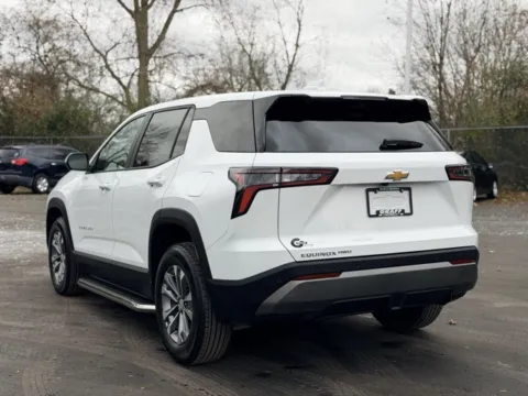 More photos of 2025 Chevrolet Equinox LT at Hank Graff Chevrolet Davison, MI