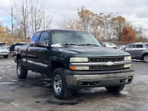 Photos of 2002 Chevrolet Silverado 1500 for sale in Davison, MI at Hank Graff Chevrolet Davison