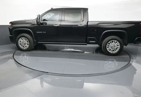 More photos of 2023 Chevrolet Silverado 2500HD High Country at Schrier Automotive Inc, NE