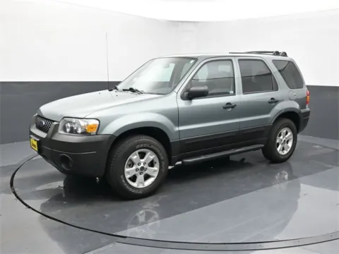 Photos of 2006 Ford Escape XLT for sale in Omaha, NE at Schrier Automotive Inc