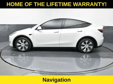 More photos of 2021 Tesla Model Y Long Range at Schrier Automotive Inc, NE