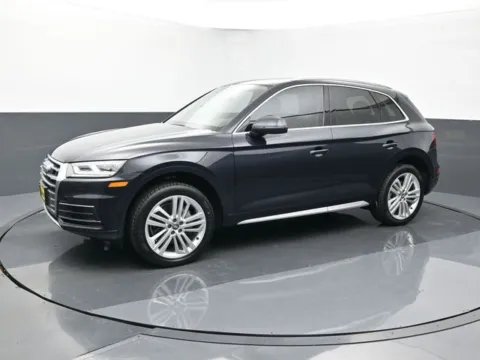 Photos of 2018 Audi Q5 2.0T for sale in Omaha, NE at Schrier Automotive Inc