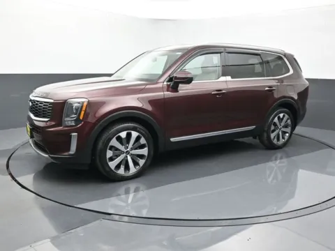 Photos of 2020 Kia Telluride EX for sale in Omaha, NE at Schrier Automotive Inc