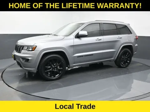 Another view of 2018 Jeep Grand Cherokee Altitude for sale in Omaha, NE at Schrier Automotive Inc