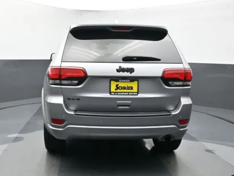 More photos of 2018 Jeep Grand Cherokee Altitude at Schrier Automotive Inc, NE