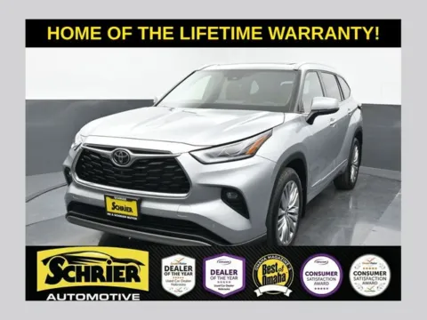 Silver 2022 Toyota Highlander Platinum for sale in Omaha, NE