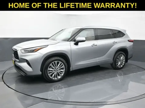 Photos of 2022 Toyota Highlander Platinum for sale in Omaha, NE at Schrier Automotive Inc