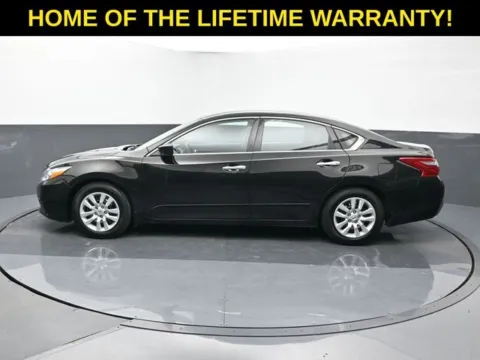 More photos of 2018 Nissan Altima 2.5 S at Schrier Automotive Inc, NE