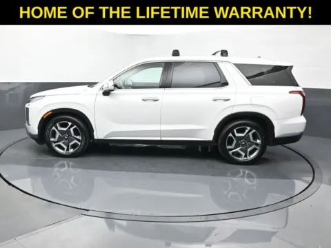 More photos of 2023 Hyundai Palisade Limited at Schrier Automotive Inc, NE