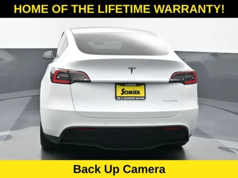 More photos of 2021 Tesla Model Y Long Range at Schrier Automotive Inc, NE