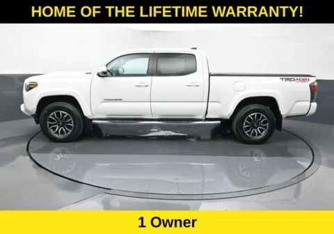 More photos of 2022 Toyota Tacoma TRD Sport at Schrier Automotive Inc, NE