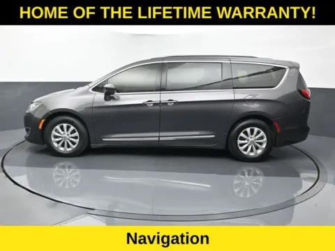More photos of 2018 Chrysler Pacifica Touring L Plus at Schrier Automotive Inc, NE