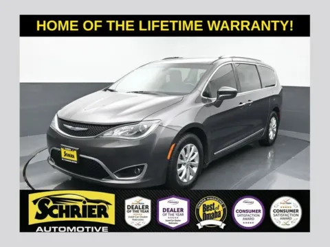 Unknown 2018 Chrysler Pacifica Touring L Plus for sale in Omaha, NE