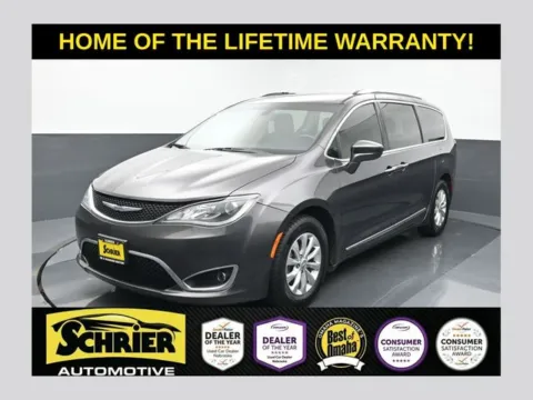 Unknown 2018 Chrysler Pacifica Touring L Plus for sale in Omaha, NE