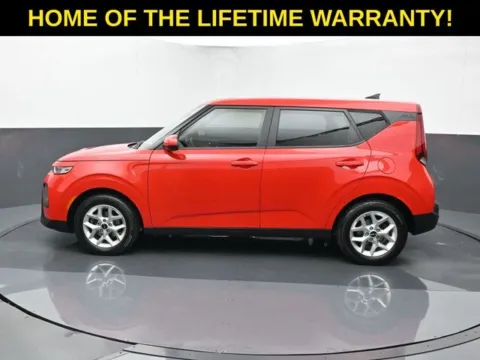 More photos of 2022 Kia Soul LX at Schrier Automotive Inc, NE