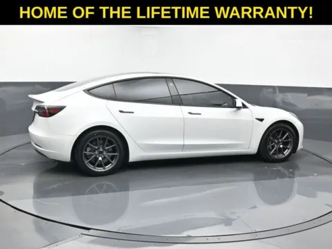 More photos of 2021 Tesla Model 3 Long Range at Schrier Automotive Inc, NE