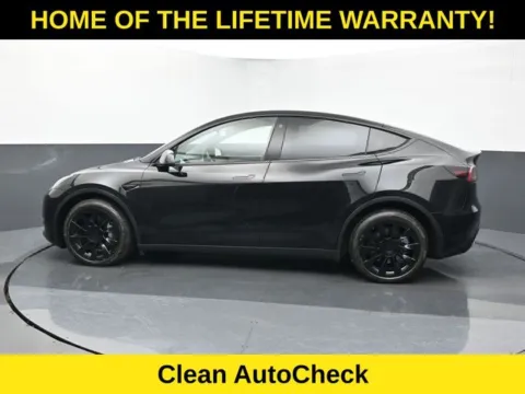 More photos of 2023 Tesla Model Y Long Range at Schrier Automotive Inc, NE