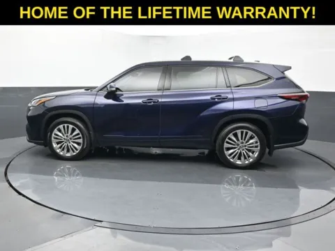 More photos of 2025 Toyota Highlander Platinum at Schrier Automotive Inc, NE
