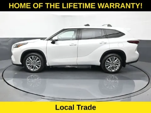 More photos of 2025 Toyota Highlander Platinum at Schrier Automotive Inc, NE