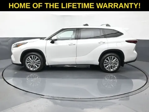 More photos of 2025 Toyota Highlander Platinum at Schrier Automotive Inc, NE