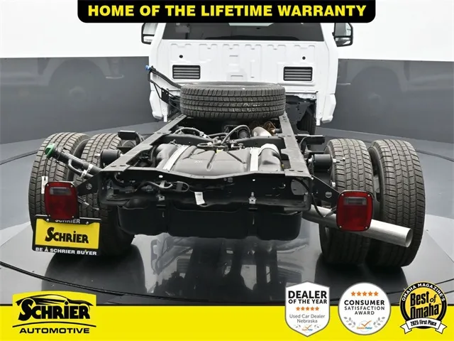 2024 Ford F-350 Super Duty Chassis Cab XLT