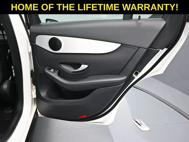 2022 Mercedes-Benz GLC GLC300 - Photo 40