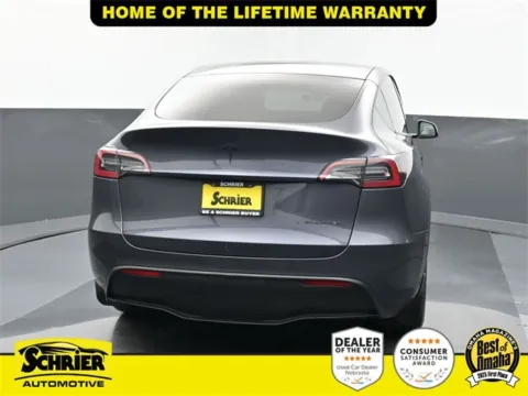 More photos of 2021 Tesla Model Y Long Range at Schrier Automotive Inc, NE