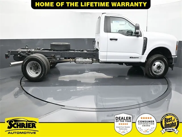 2024 Ford F-350 Super Duty Chassis Cab XLT