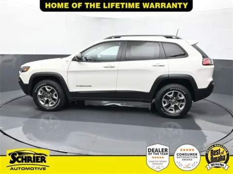 More photos of 2019 Jeep Cherokee Trailhawk at Schrier Automotive Inc, NE