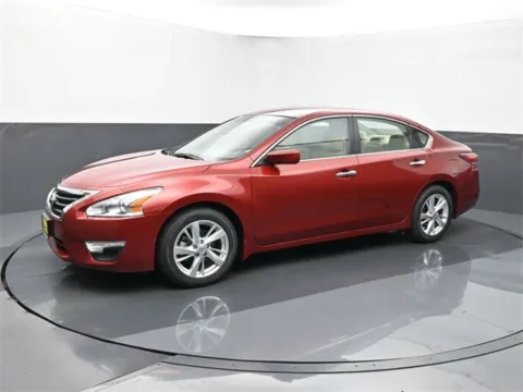 Photos of 2014 Nissan Altima 2.5 SV for sale in Omaha, NE at Schrier Automotive Inc