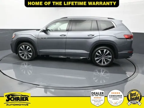 More photos of 2022 Volkswagen Atlas 3.6L V6 SEL Premium R-Line at Schrier Automotive Inc, NE
