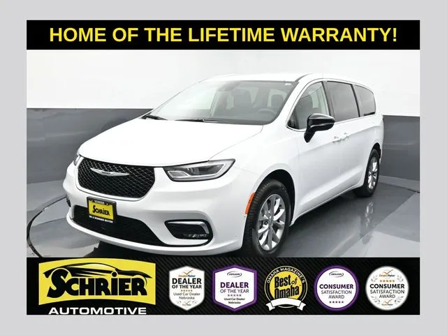 White 2024 Chrysler Pacifica Touring L for sale in Omaha, NE