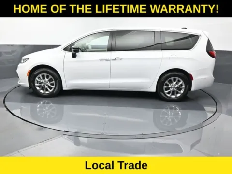 More photos of 2024 Chrysler Pacifica Touring L at Schrier Automotive Inc, NE