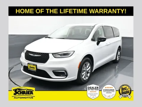 White 2024 Chrysler Pacifica Touring L for sale in Omaha, NE