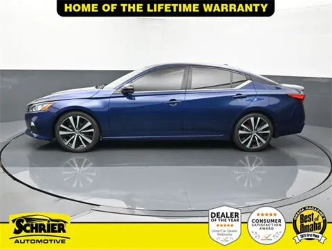 More photos of 2021 Nissan Altima 2.5 SR at Schrier Automotive Inc, NE