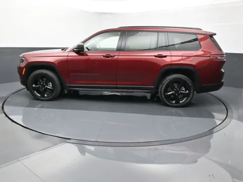 More photos of 2021 Jeep Grand Cherokee L Altitude at Schrier Automotive Inc, NE