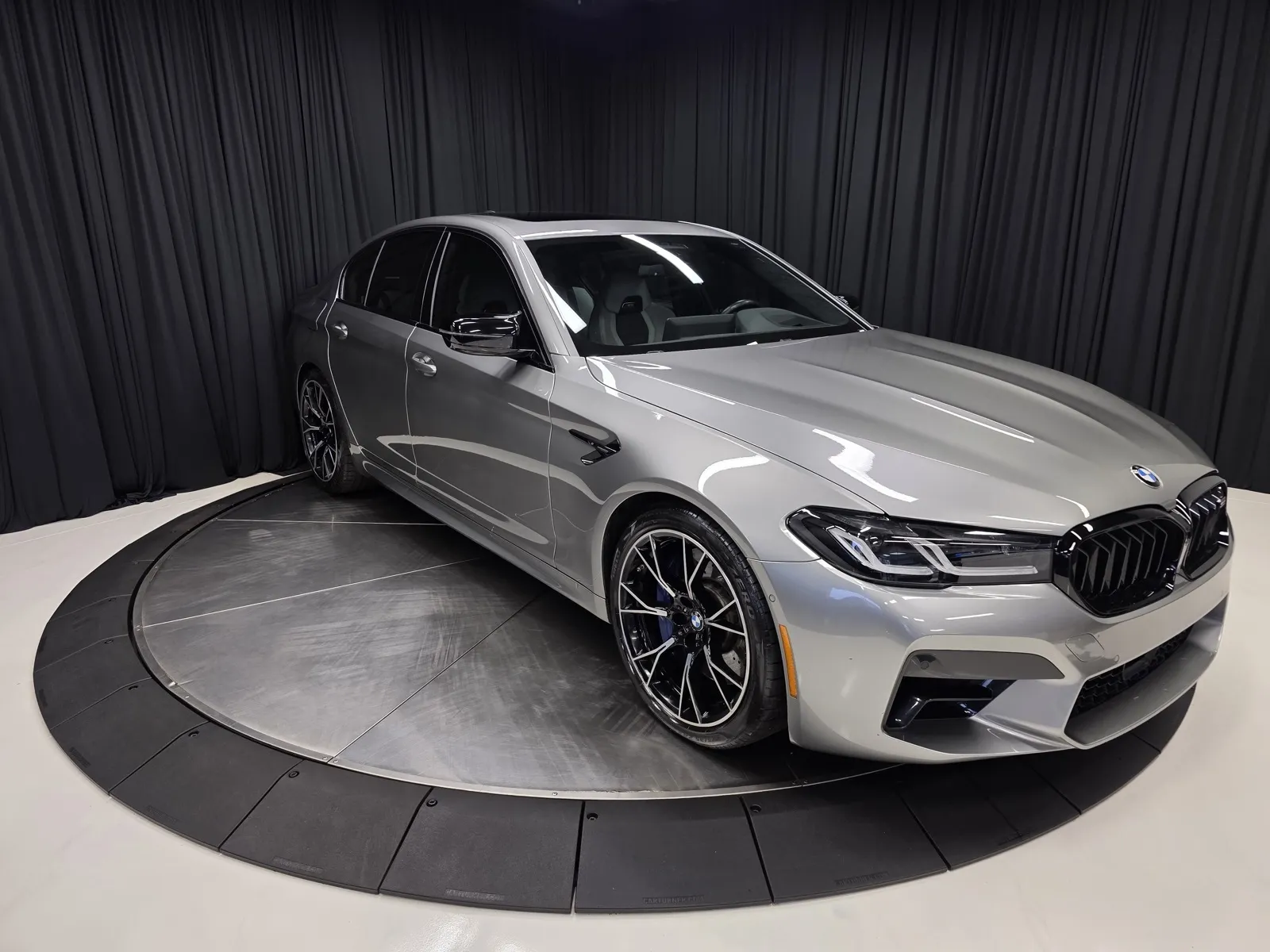 More photos of 2021 BMW M5 at HyperCars, IN