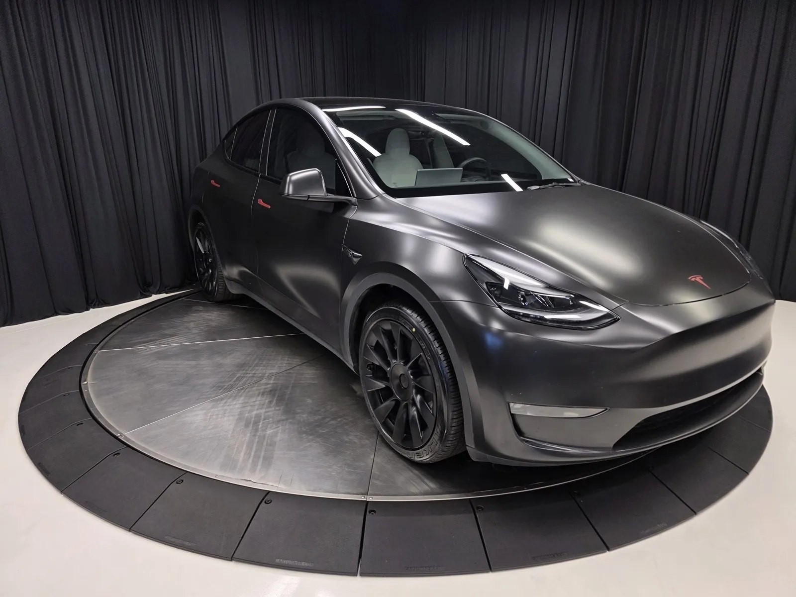 More photos of 2023 Tesla Model Y Long Range at HyperCars, IN