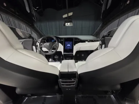 More photos of 2019 Tesla Model X 100D at HyperCars, IN
