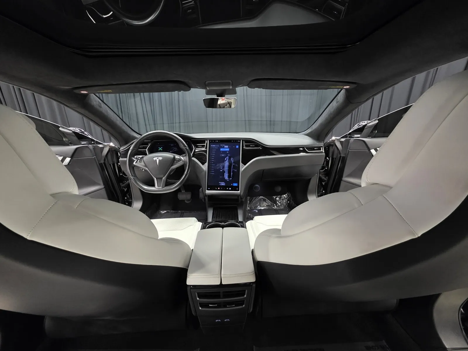 Photos of 2018 Tesla Model S 75D for sale in New Albany, IN at HyperCars