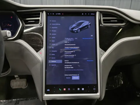 More photos of 2018 Tesla Model S 75D at HyperCars, IN