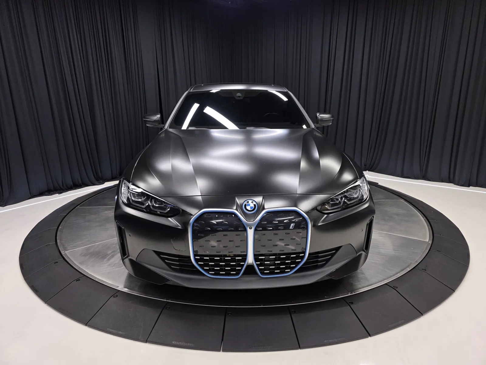 More photos of 2023 BMW i4 eDrive40 at HyperCars, IN