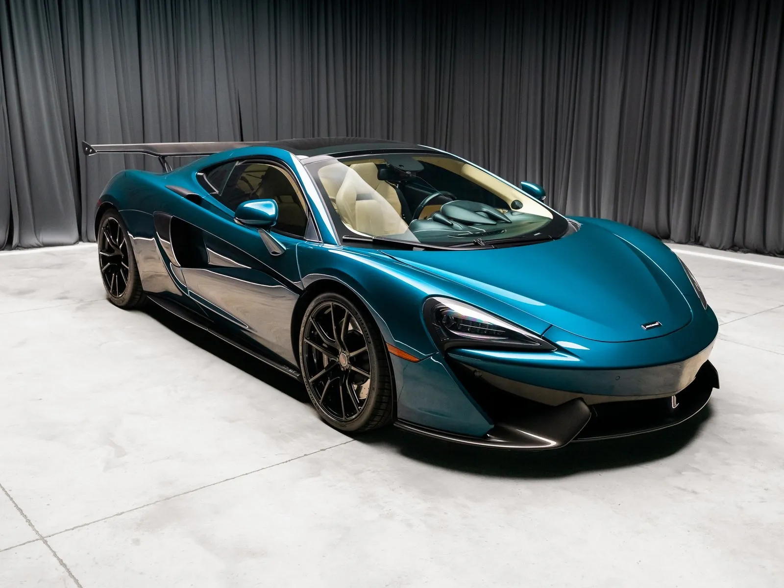 Photos of 2017 McLaren 570GT for sale in New Albany, IN at HyperCars