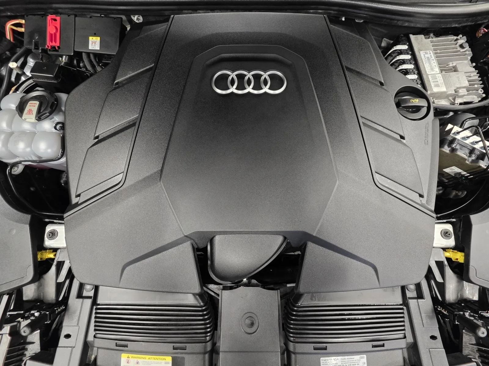 Another view of 2021 Audi Q8 55 Premium Plus for sale in New Albany, IN at HyperCars