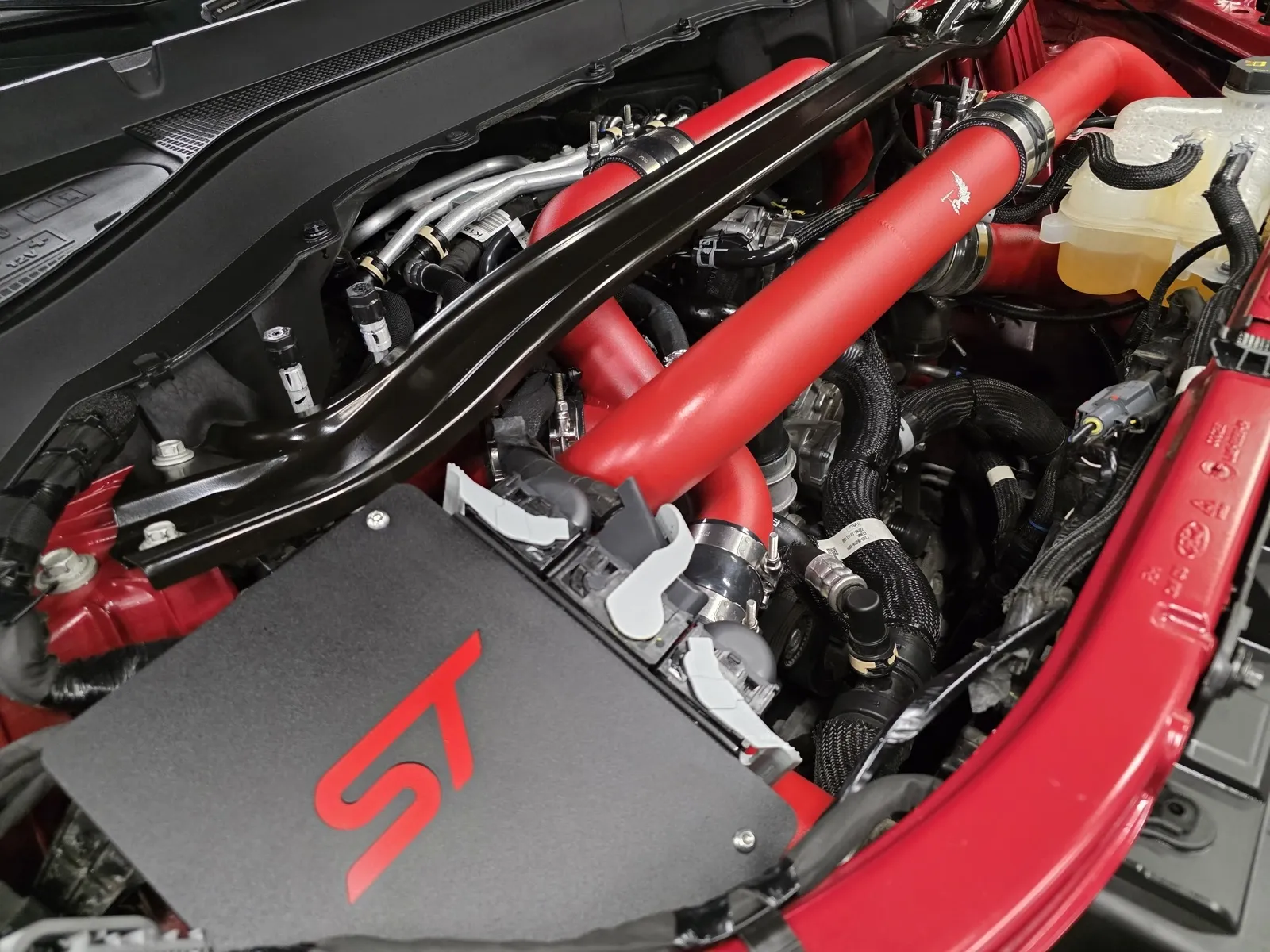 More photos of 2022 Ford Explorer ST at HyperCars, IN