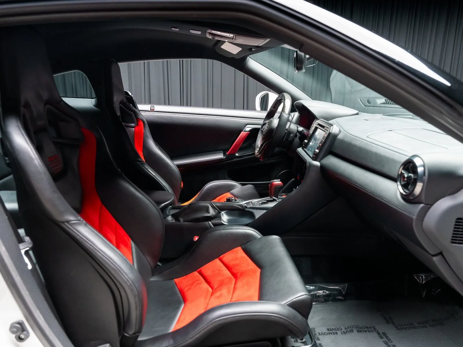 More photos of 2020 Nissan GT-R Premium at HyperCars, IN