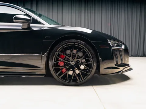 More photos of 2017 Audi R8 5.2 at HyperCars, IN