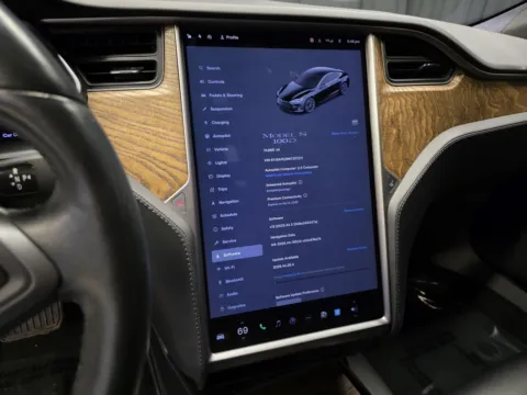 More photos of 2019 Tesla Model S 100D at HyperCars, IN